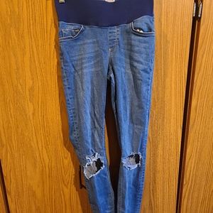 Maternity skinny jeans